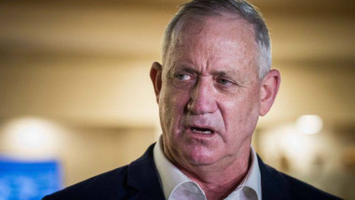 غانتس: جاهزون لأي عملية ضد إيران