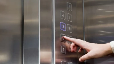تفسير حلم ركوب المصعد للعزباء والمتزوجة والمطلقة.. ماذا يقول ابن سيرين والنابلسي؟