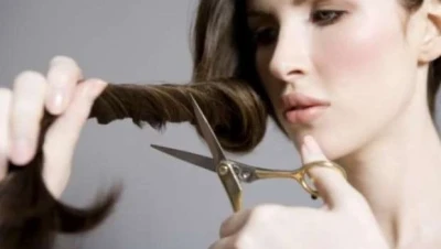 تفسير حلمت أني قصيت شعري: تحرر أم فقدان؟