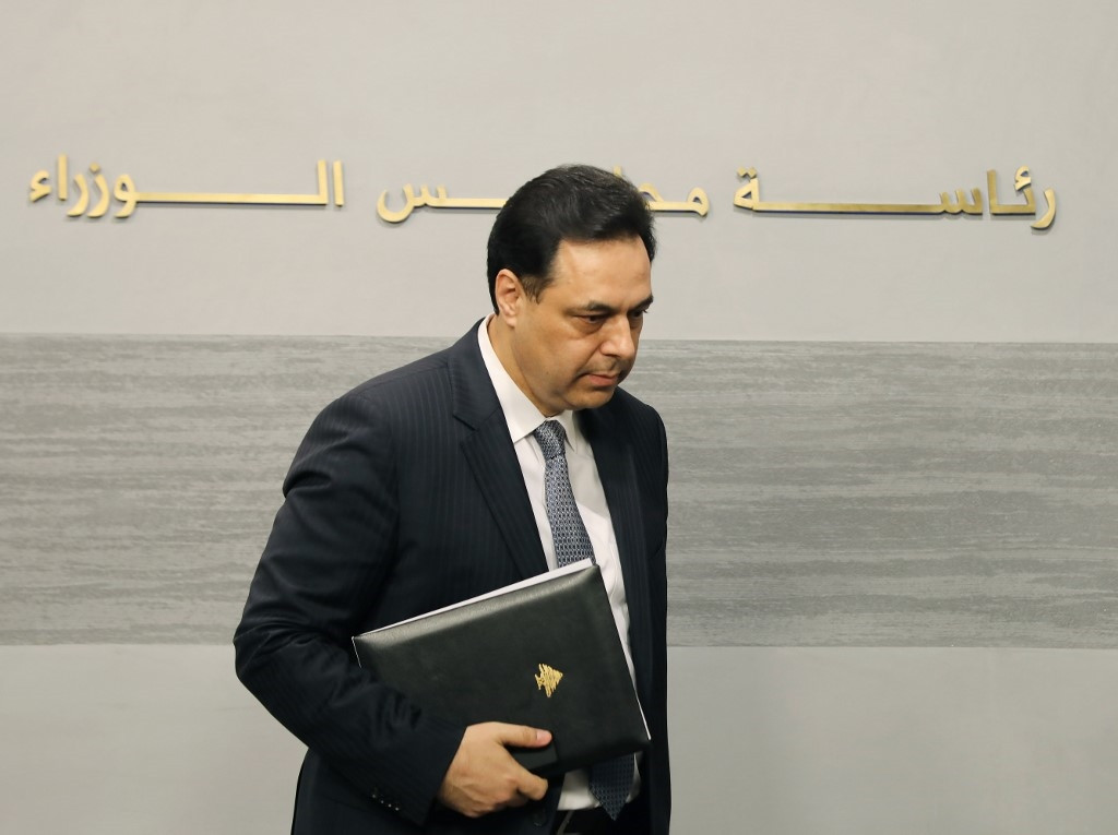 هل قدم حسان دياب "سيرته الذاتية" إلى القطريين؟