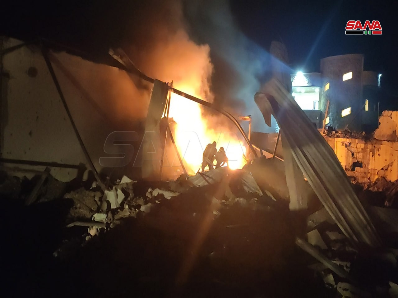 تبعد 20 كيلومترا عن حميميم الروسية.. ماذا استهدفت الغارات الإسرائيلية في اللاذقية؟