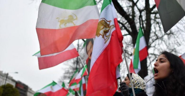 معارضون إيرانيون يحثون بايدن على اتخاذ إجراءات صارمة ضد منتهكي حقوق الإنسان