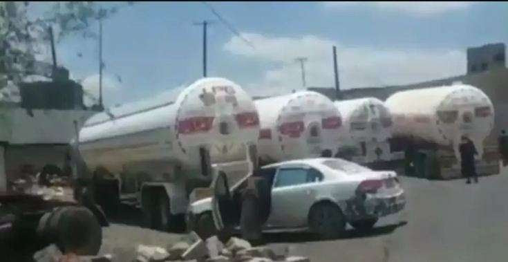 الحوثيون يبتزون أهالي صنعاء ويحتجزون قاطرات الغاز المنزلي