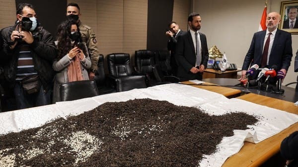 بسرعة البرق.. لبنان يحبط محاولة تهريب شحنة كبتاغون بعد زيارة وزير خارجية الكويت (فيديو)
