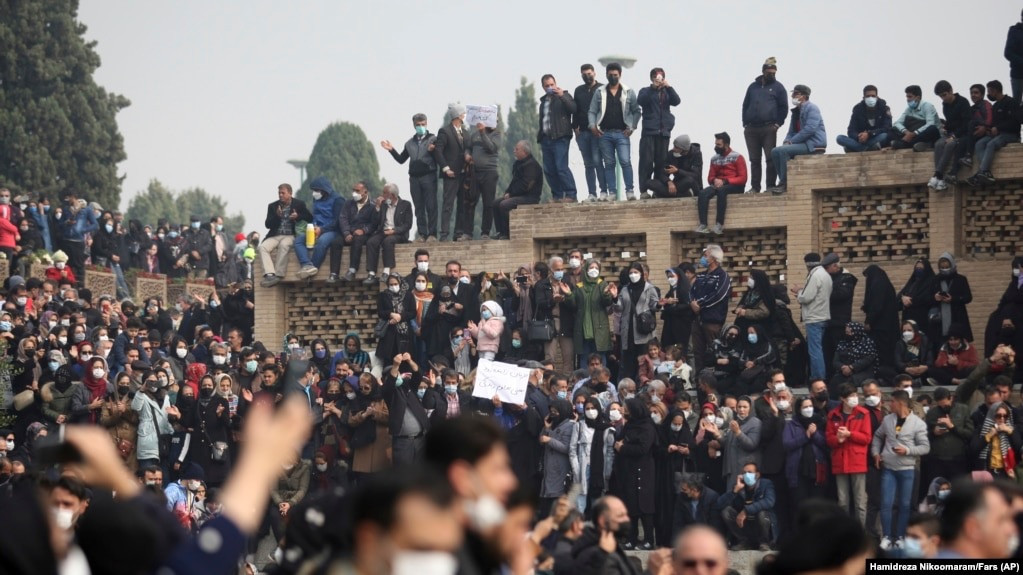 وثيقة مسربة: نسبة السخط الاجتماعي في إيران ازدادت بنسبة 300 بالمئة