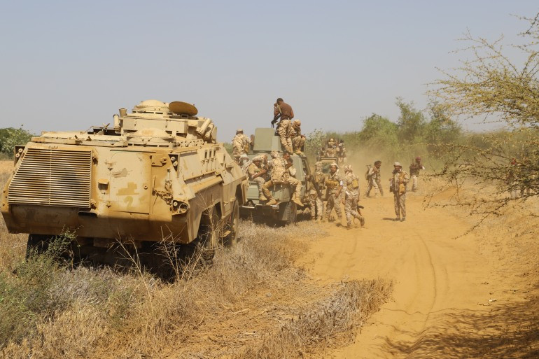 التحالف يدمر 8 آليات للحوثيين في حجة