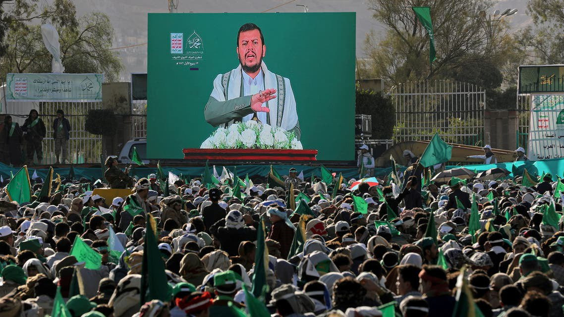 خبراء إيران و"حزب الله" وراء عدم ظهور عبدالملك الحوثي