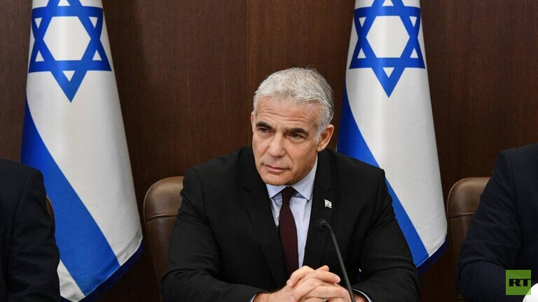 يائير لابيد: إسرائيل ستدافع عن نفسها في مواجهة "حزب الله"