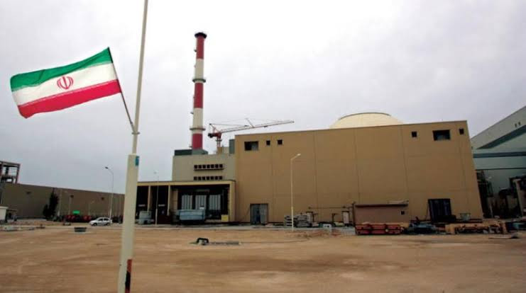 مسؤول إيراني: نمتلك اليد الطولى في مفاوضات الاتفاق النووي