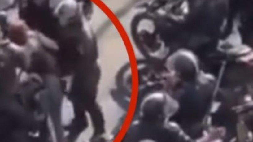 بالفيديو.. شرطي إيراني يدخل يده في مؤخرة فتاة متظاهرة والشرطة تعلق