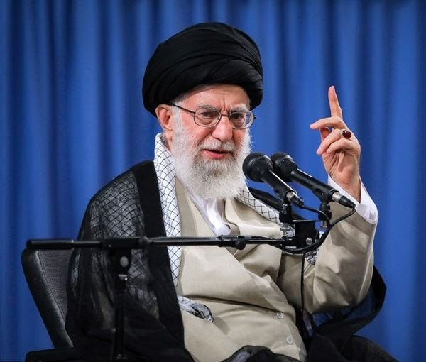 "علي خامنئي": هناك خطة أمريكية لتغيير النظام في إيران