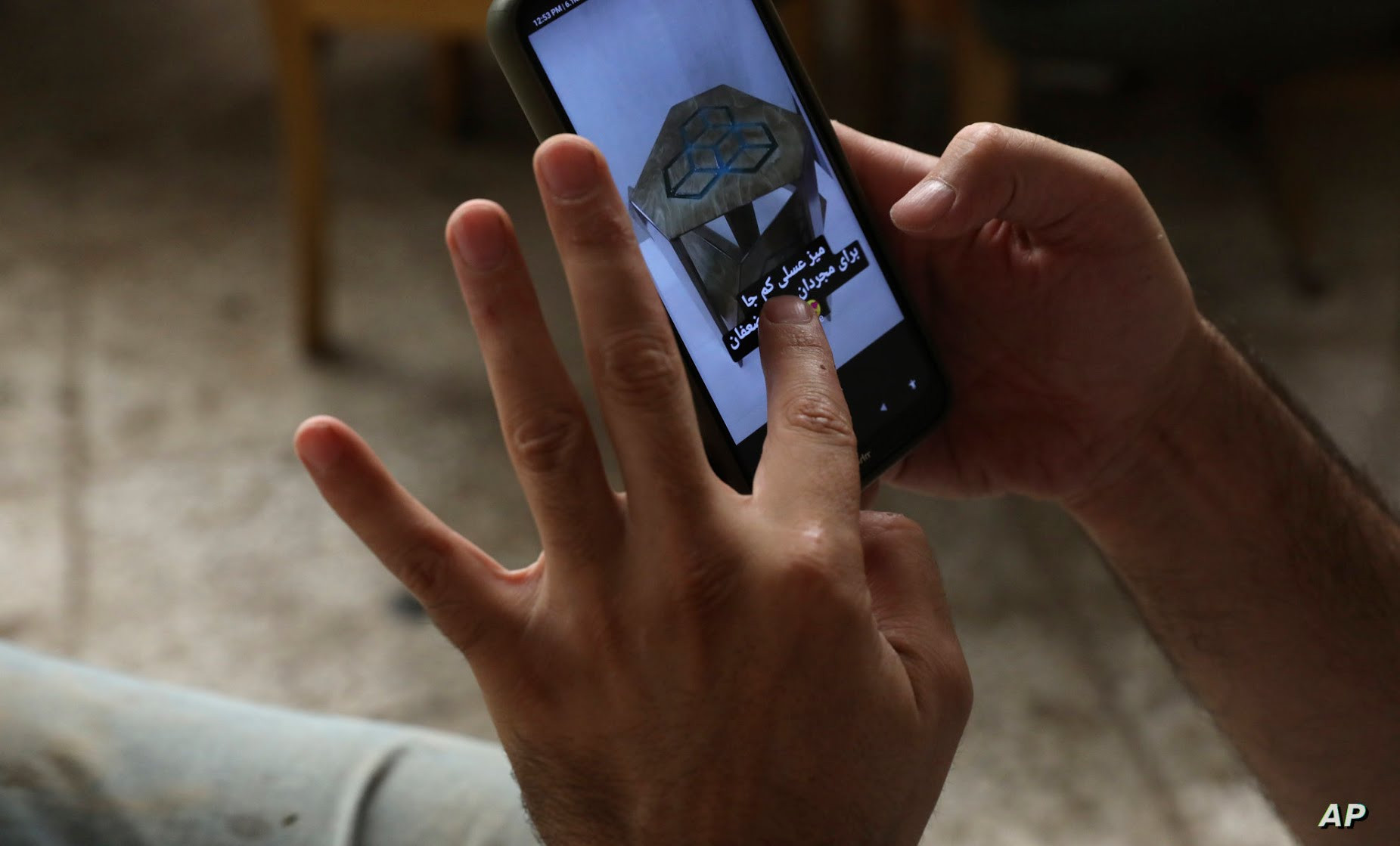 واشنطن ترد على وزير الخارجية الإيراني: تعطيل الإنترنت دفعنا إلى التدخل