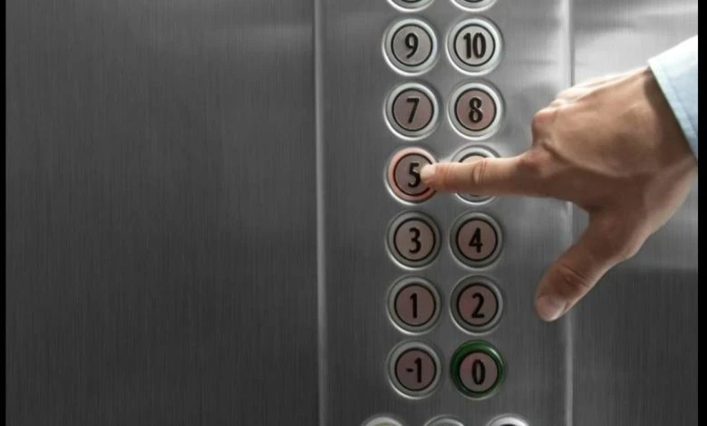 تفسير حلم ركوب المصعد للعزباء والمتزوجة والحامل