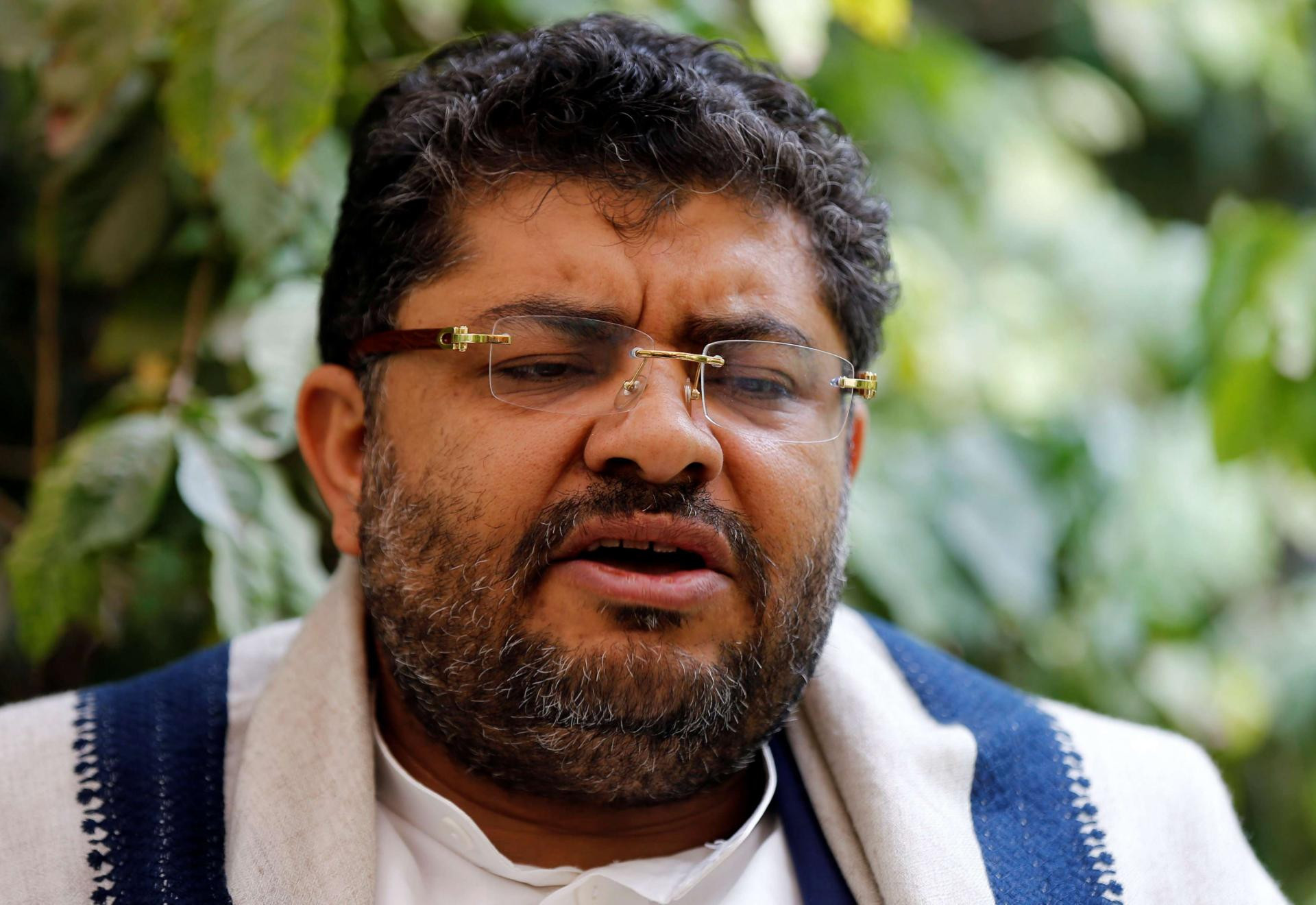 اليمن.. تغريدة قيادي حوثي تثير فضول وسخرية المتابعين