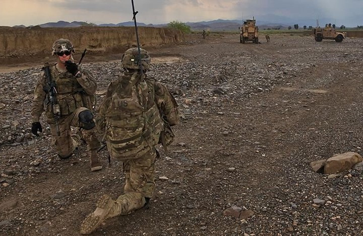 قصف صاروخي يستهدف قاعدة عسكرية تحتضن قوات أمريكية في العراق