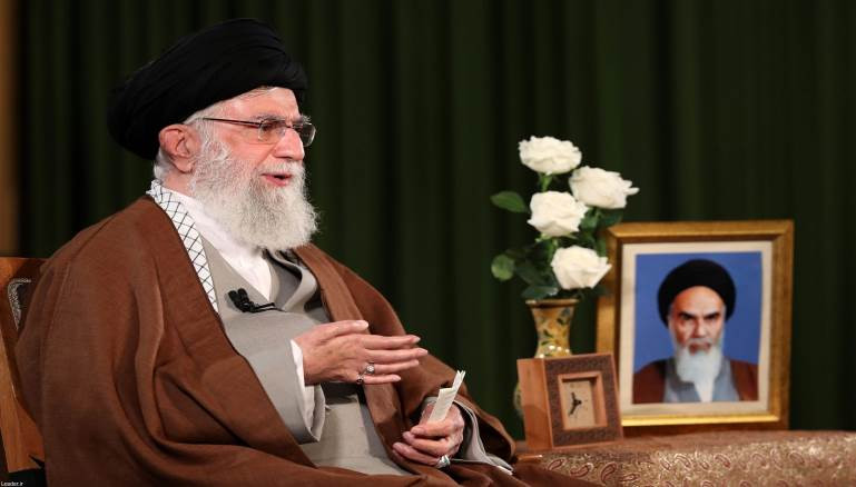 خامنئي يعين ممثلا جديدا له في سوريا خلفاً لـ"طباطبائي"