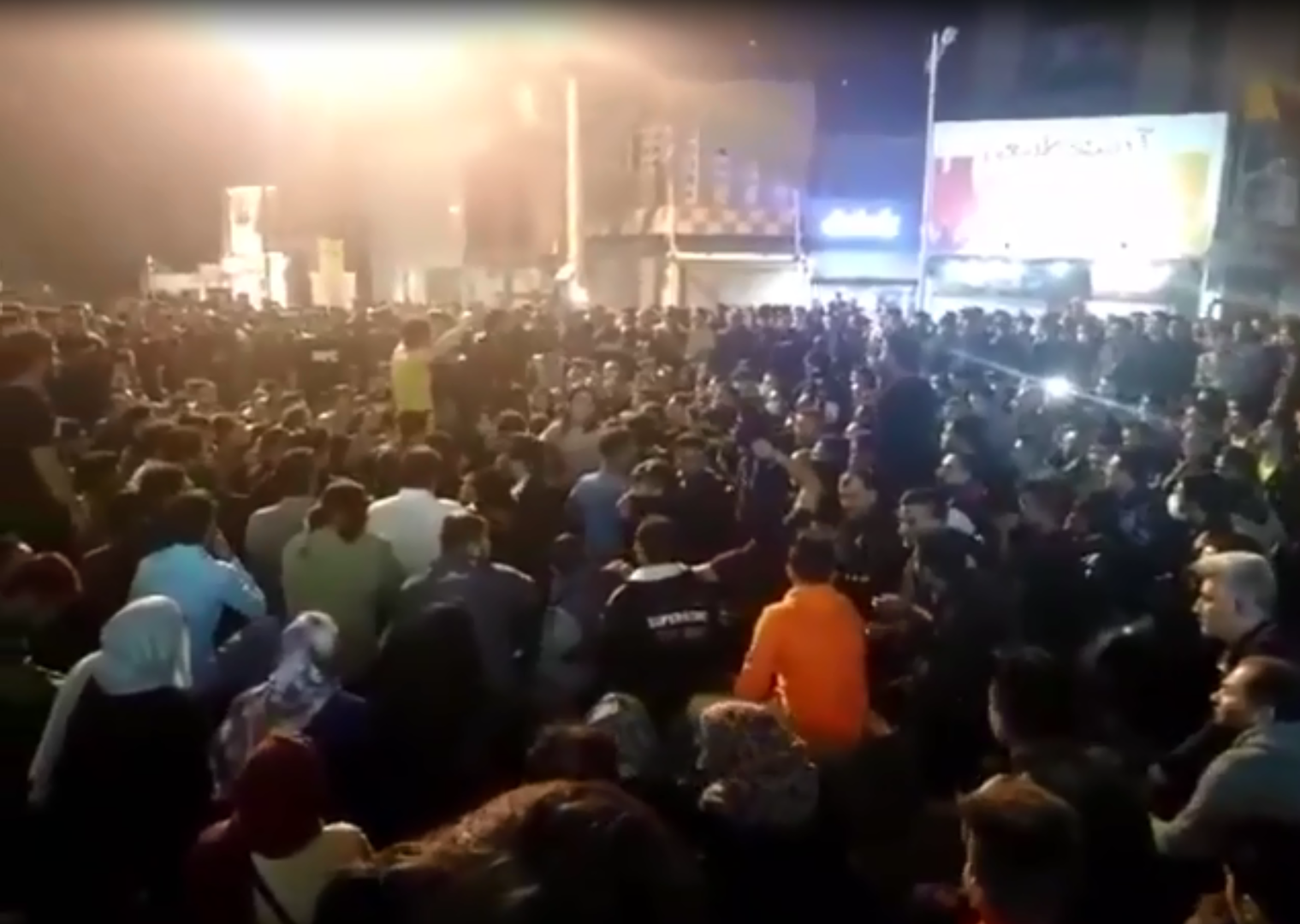 ناشطون يتداولون تسجيلا مصورا لولي العهد السعودي: سنعمل لتكون المعركة عندهم في إيران