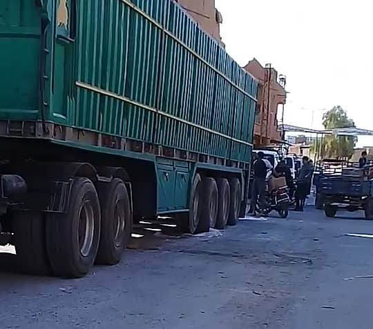 نظام الأسد وميليشيات إيـران يسطون على مساعدات "الهلال الأحمر" في البوكمال