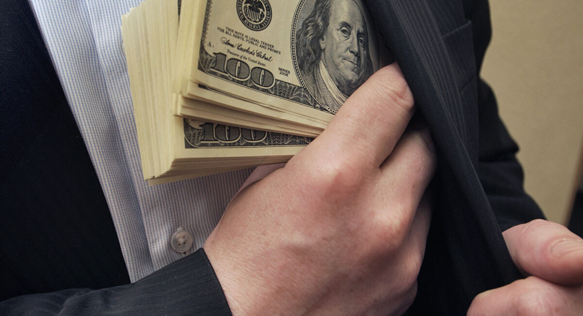 العراق.. الكاظمي يكلف "جهاز مكافحة الإرهاب" بملاحقة كبار الفاسدين