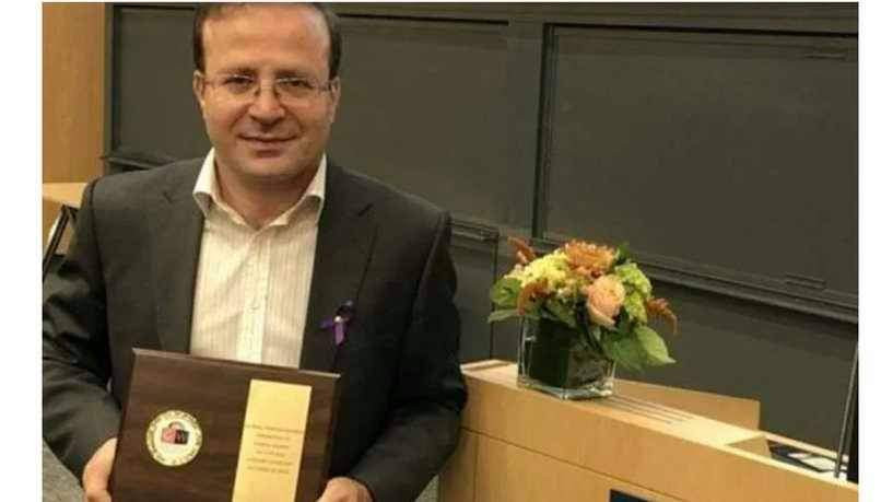 بسبب أبحاثه.. إيران تحكم بسجن وتغريم باحث إيراني بريطاني