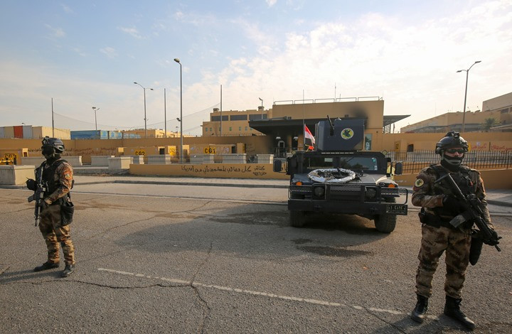 العراق.. القبض على أحد مطلقي الصواريخ على السفارة الأمريكية