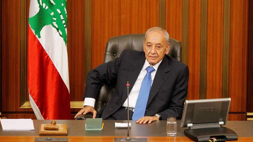 لبنان.. "بري" يعول على زيارة ماكرون لتشكيل الحكومة!