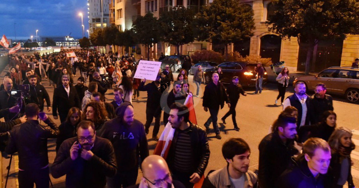 بعد أسبوع الغضب.. دعوات لإضراب عام في لبنان