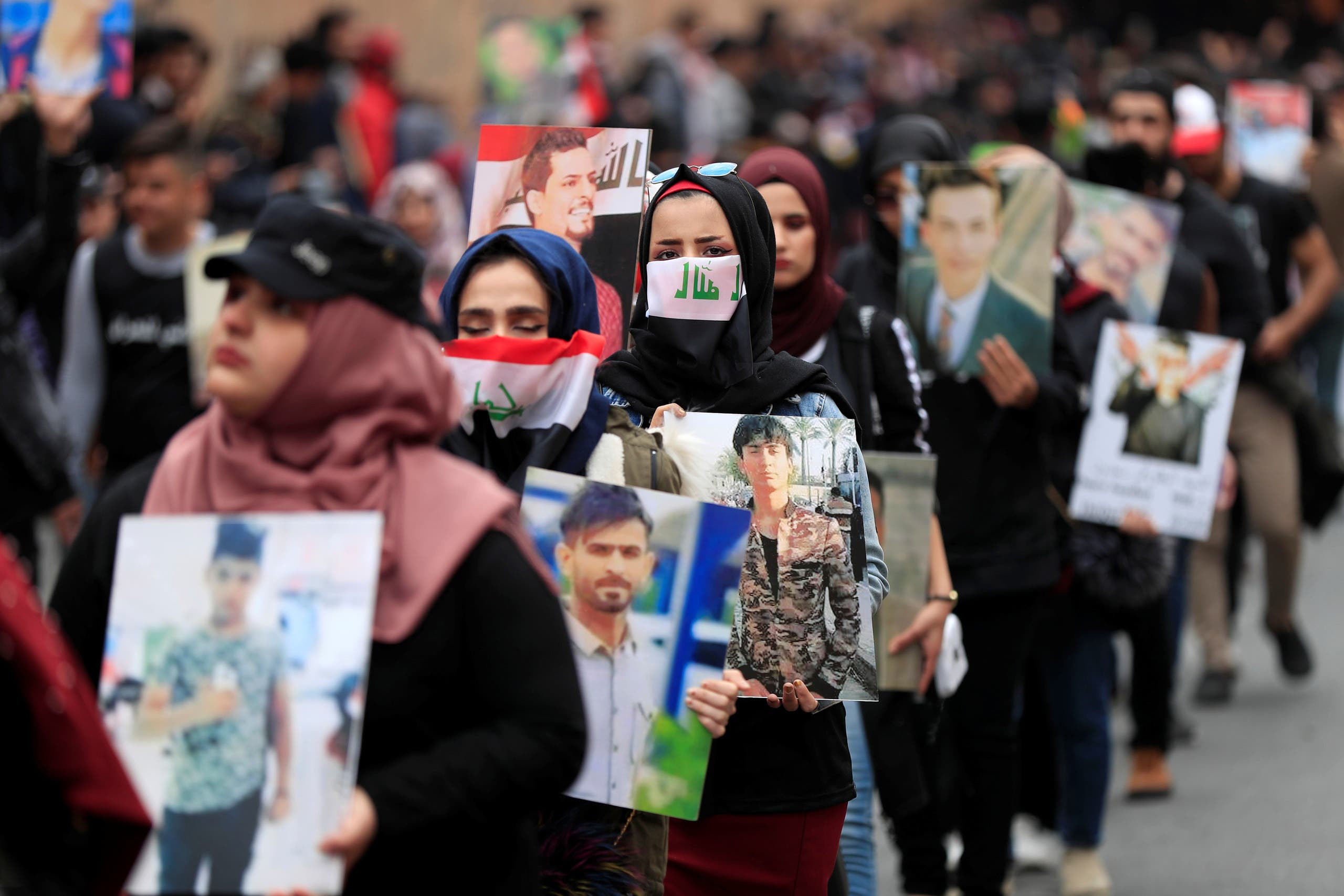 العراق.. القوات الأمنية تواجه متظاهري بغداد ببنادق الصيد والأمم المتحدة تحذر