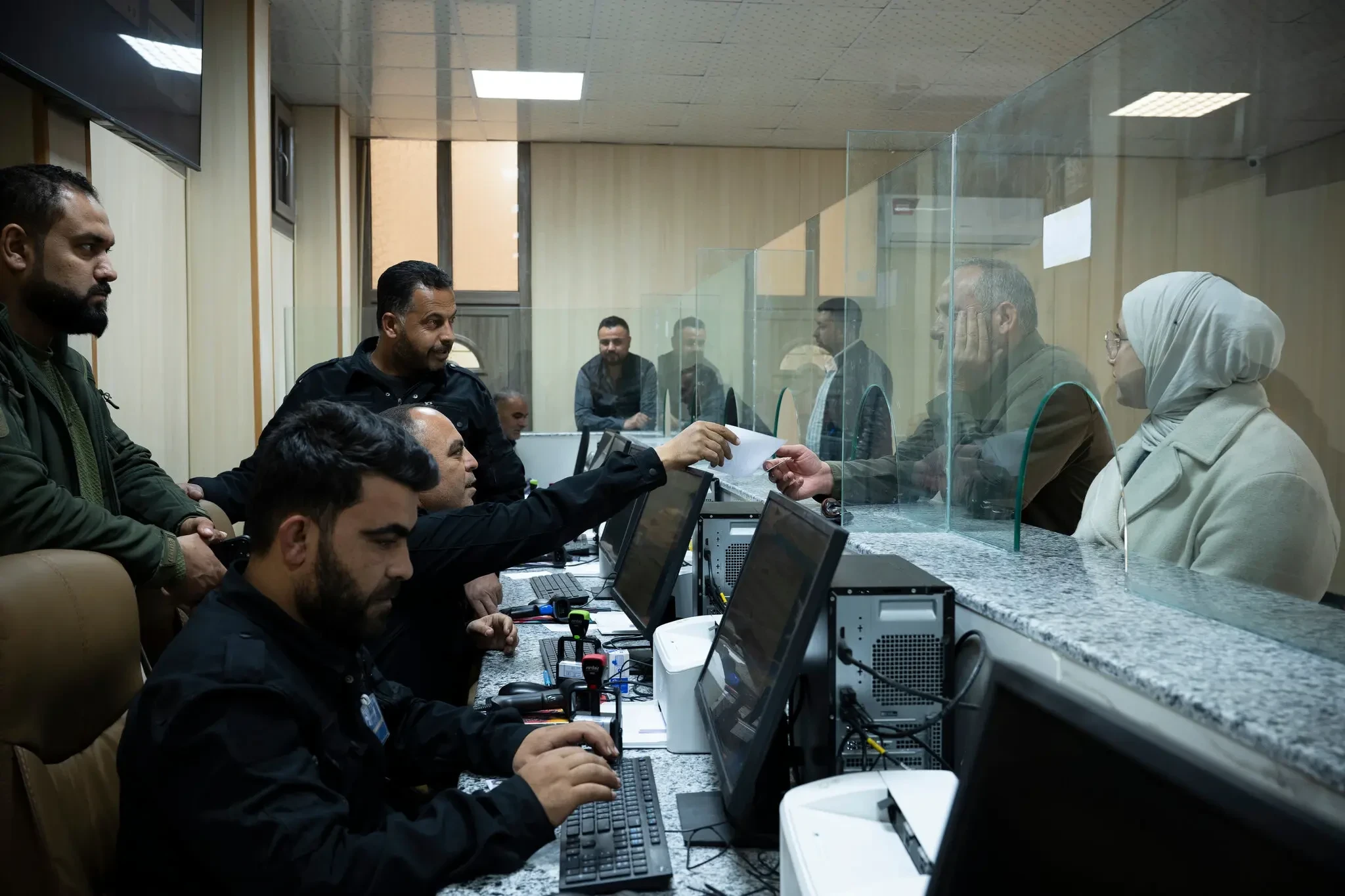 تقرير مترجم: في سوريا، أصبح "الاسم المطلوب" مصدر فخر بدلاً من الخوف