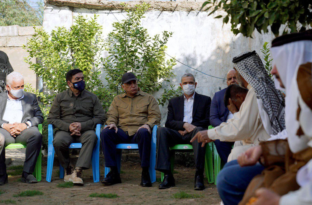 "الكاظمي" لأهالي ضحايا مجزرة الفرحاتية: لن يضيع حق دمائهم