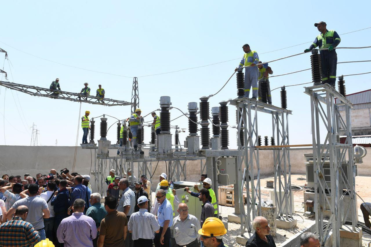 إيران تبني محطة طاقة كهربائية غرب سوريا