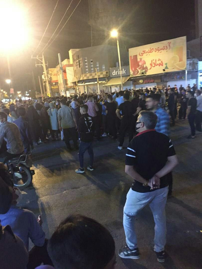 الاحتجاجات تشتعل مجددا في إيـران والأمن ينفذ حملة اعتقالات