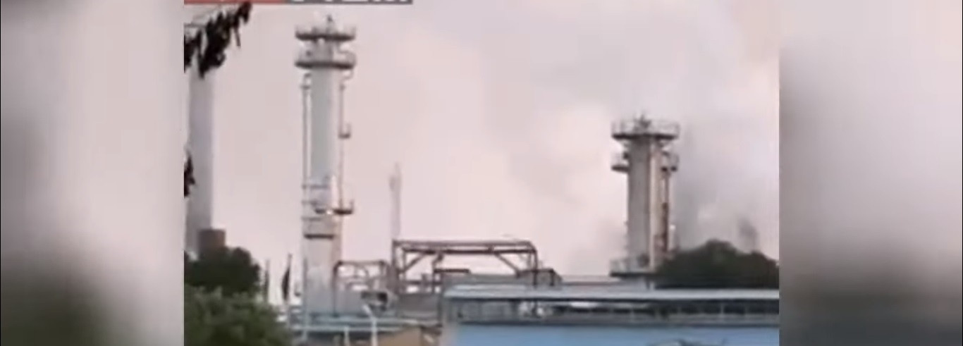 قتيل ومصابون بانفجار بمحطة بتروكيماويات في إيران