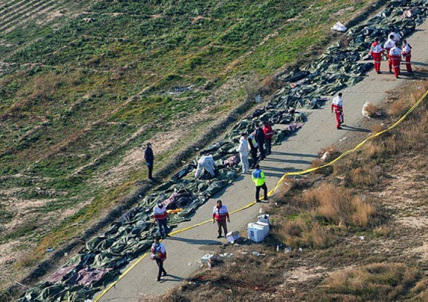 "مكتب خامنئي" يهدد أسر ضحايا الطائرة الأوكرانية