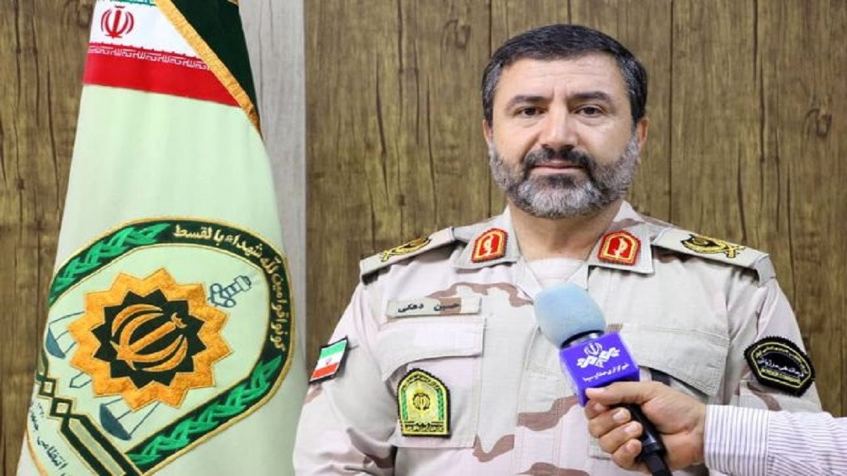 محتجون يهاجمون مقرا عسكريا جنوب إيران