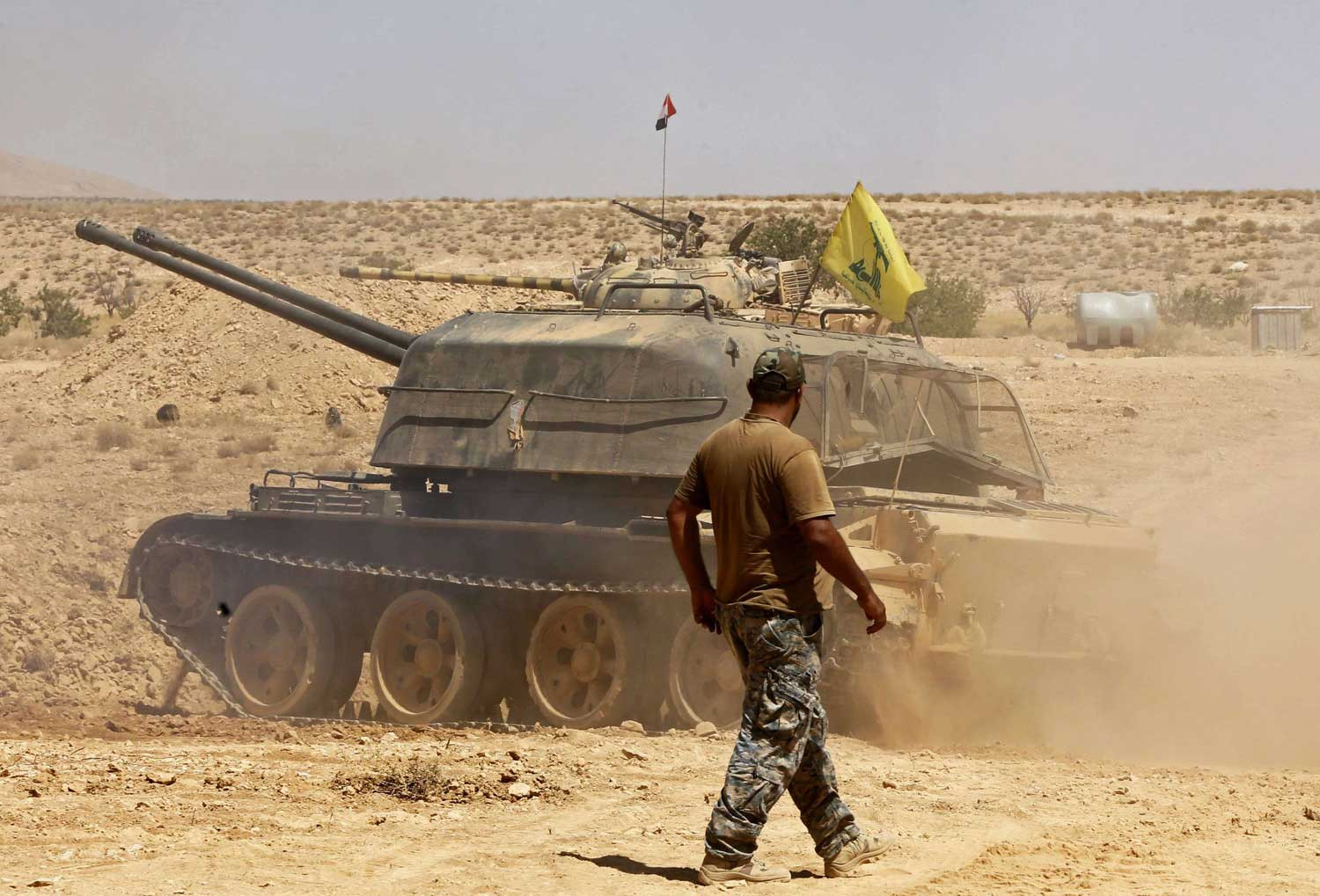 إيران تطلق عملية واسعة لتحصين مواقع ومستودعات السلاح شرق سوريا