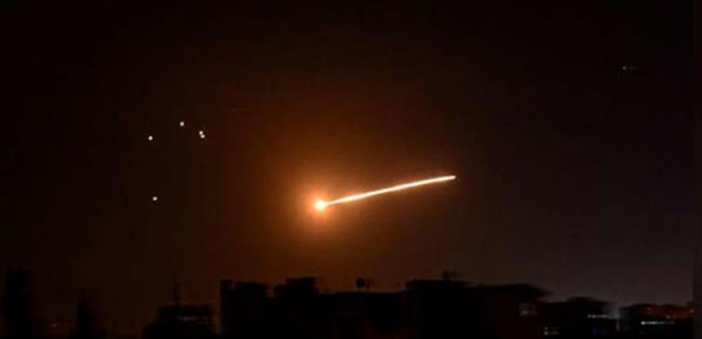 إسرائيل تقصف شاحنة أموال قادمة من إيران إلى "حـزب الله"