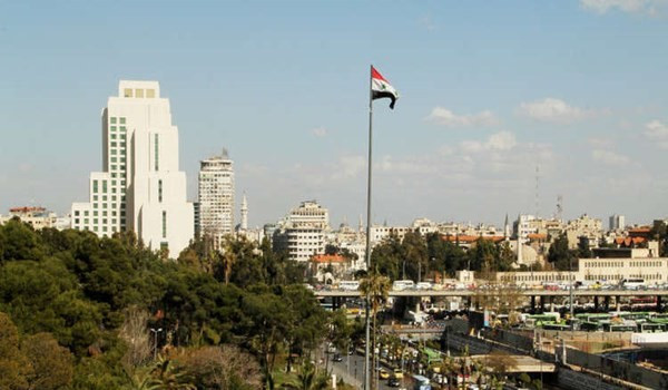 إيران تفتتح مركزا تجاريا في دمشق