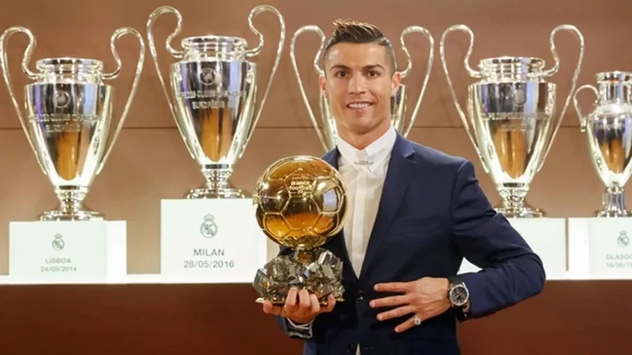 رونالدو يطلق تصريحات نارية حول جائزة "الكرة الذهبية"
