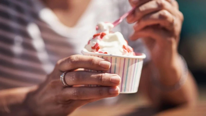 ست طرق فعّالة.. كيف تقلل رغبتك في تناول المزيد من الحلويات؟
