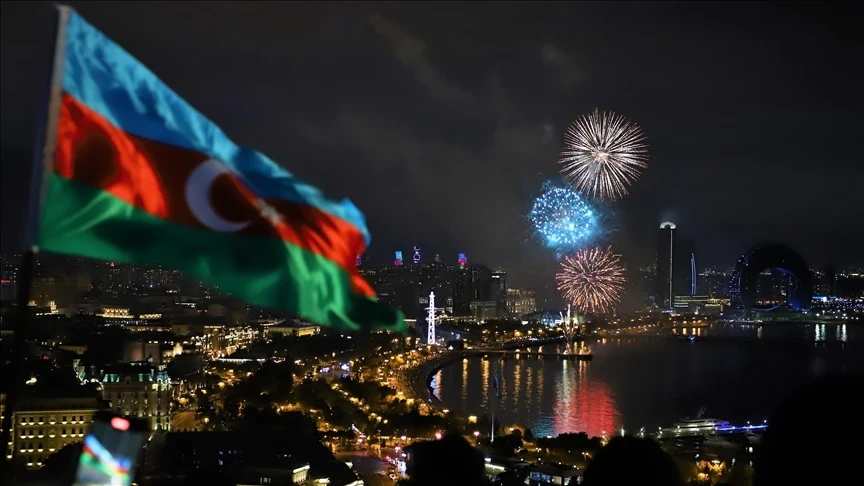 أذربيجان تؤكد استعدادها لدعم سوريا وتعزيز التعاون الثنائي